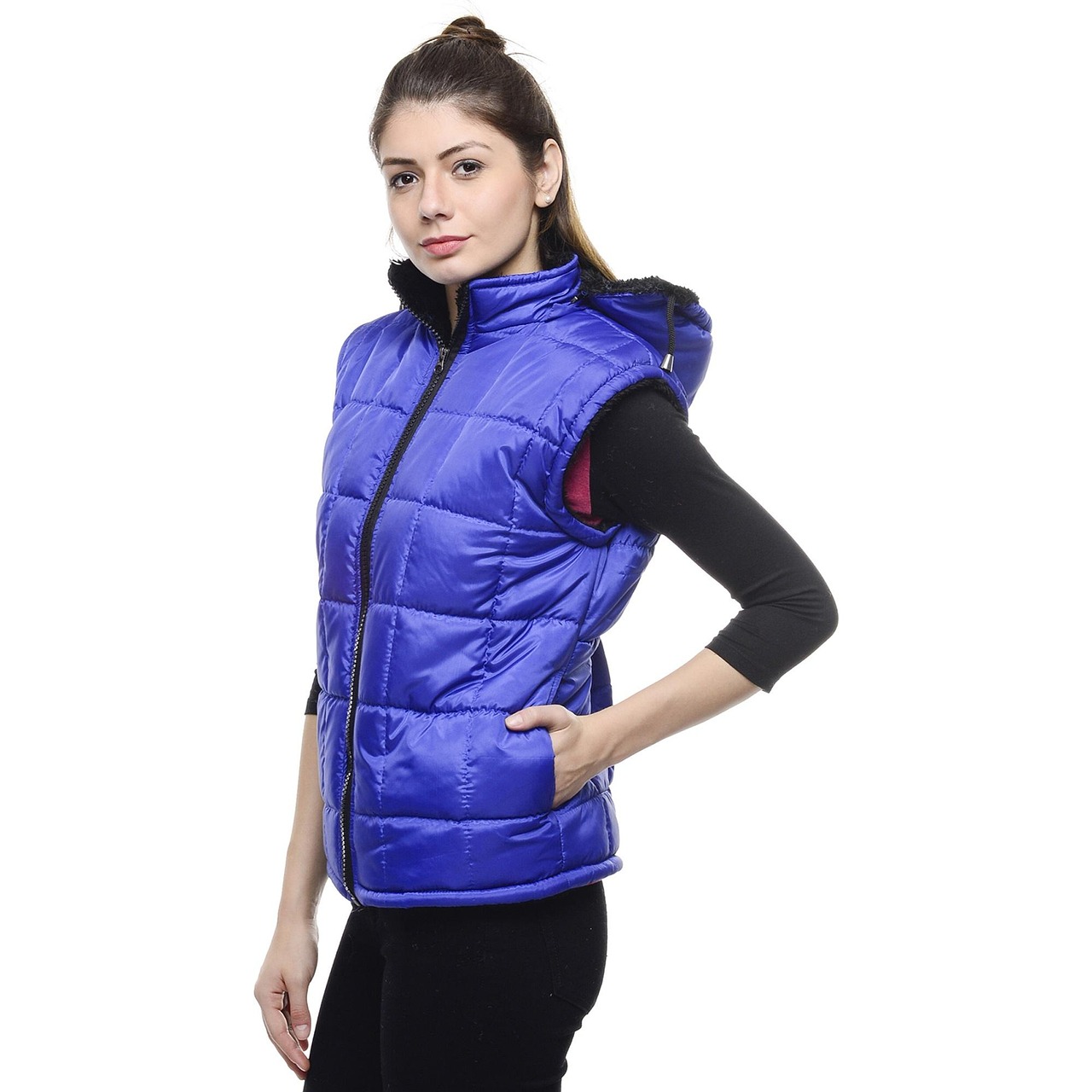 最新冬服款式引領(lǐng)時尚風(fēng)潮